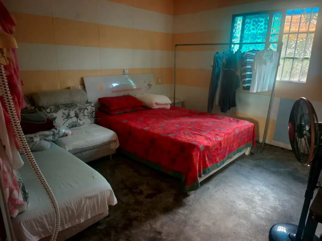 Revitalizing Hot Spring Town: A Benchmark Household's Transformation through 'Two Cleanings, Two Modifications, and Two Governance'