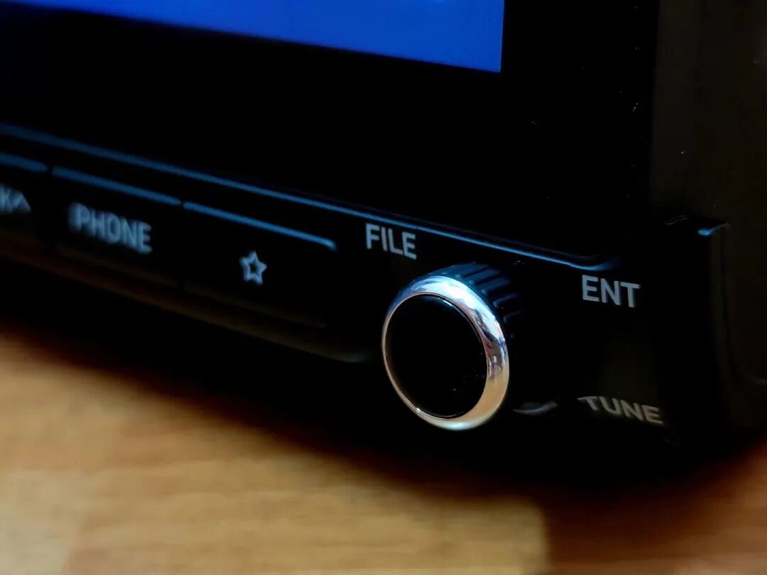 Modern IX35 In-Car Radio Based on NXP SAF7751 DSP Chip