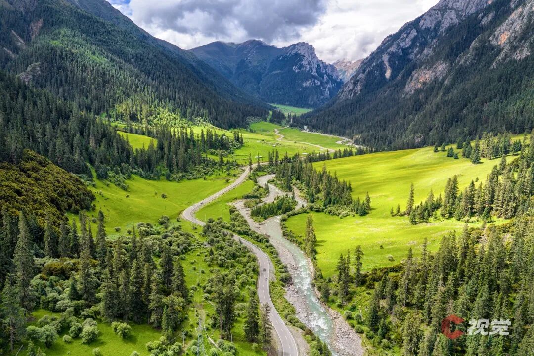 C Vision: A Glimpse of the Snow Mountain (50) | The Intertwining of Snow Mountain and Prairie Flower Sea - The Travel Guide to 'Little Switzerland' in Western Sichuan