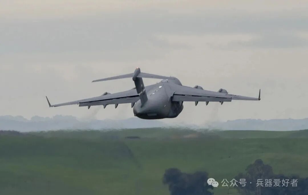 The Future Replacement of the C-5 Galaxy and C-17 Globemaster III Transport Aircraft by a Single Model