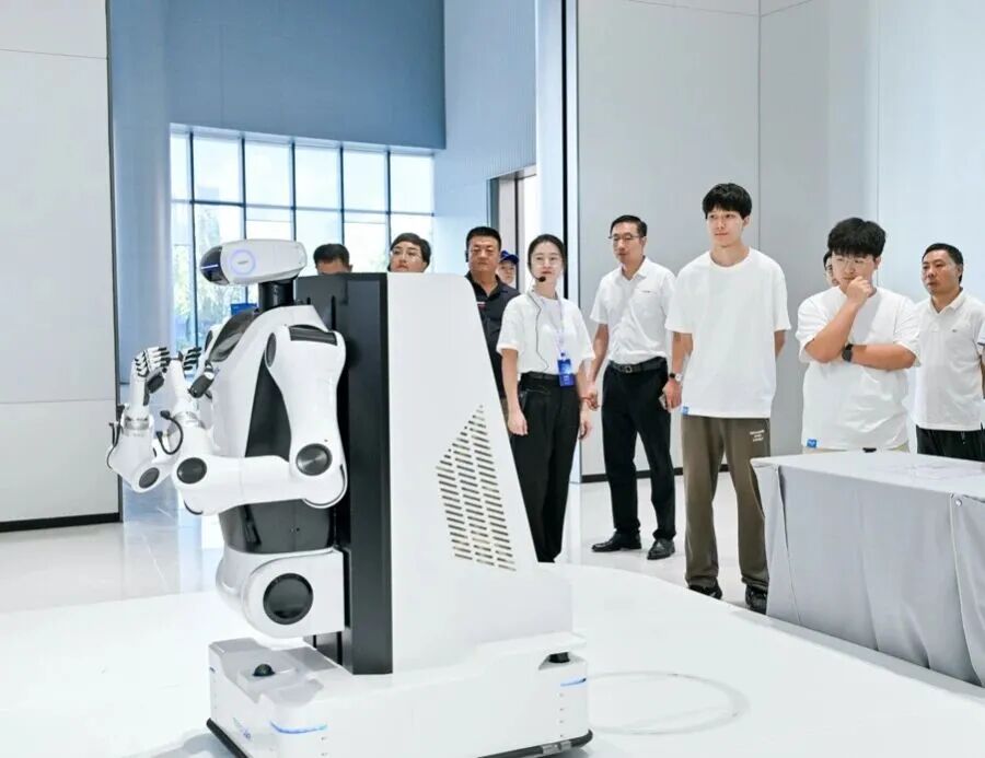 Zhiyue: AI and Robotics Industry | Dongguan Manufacturing! A New Member Joins the Humanoid Robot Family