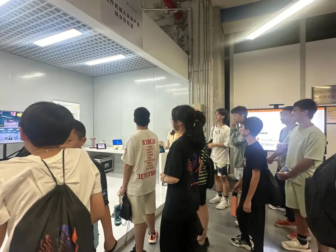 Successful Conclusion of the AIRS 2025 Youth AI Maker Summer Camp!