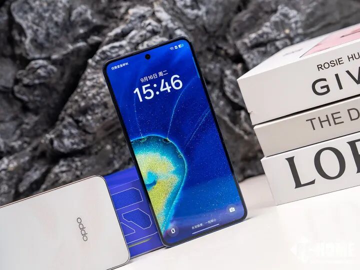 High-Performance and Durable: The OPPO K13s with Powerful Chip and Large Heat Sink