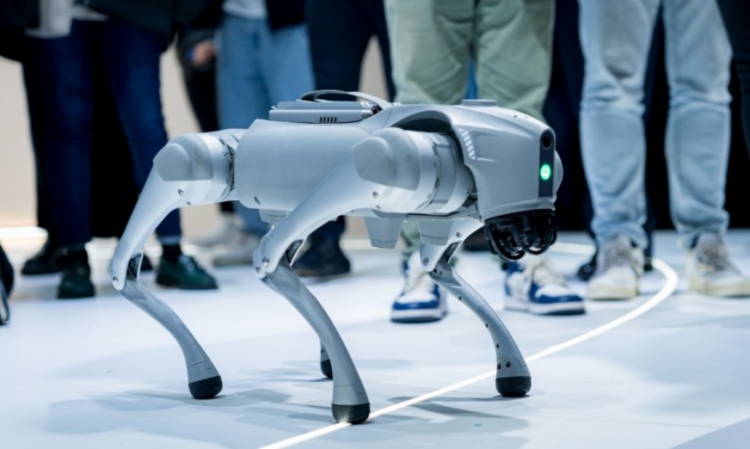 For the First Time! Robots Have a Shared Brain