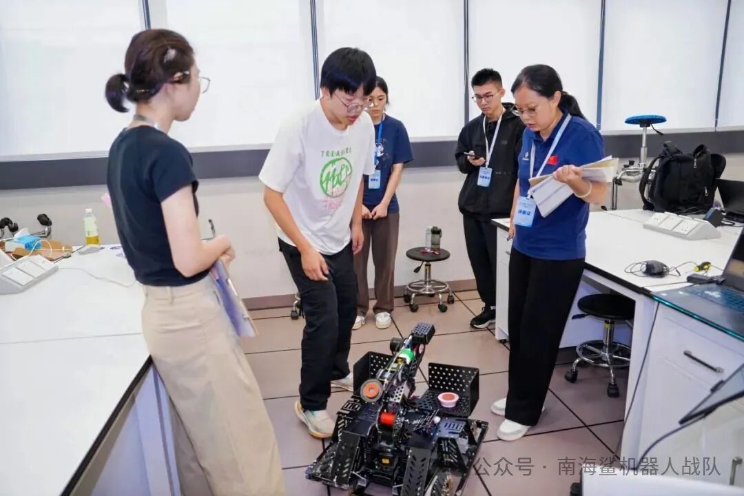 Nanhai Shark Team Achieves Outstanding Results in National Embedded Chip Design Competition