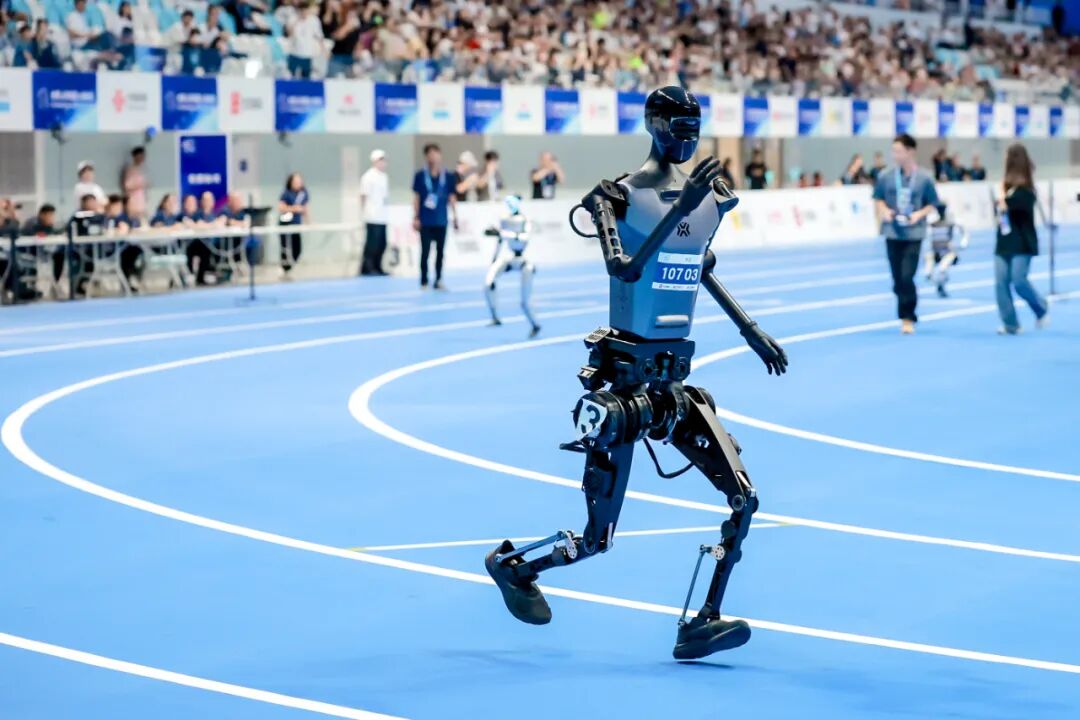 Interview with Tang Jian from Beijing Humanoid Robot Innovation Center: The Humanoid Robot Industry Must Be 'Fully Autonomous'