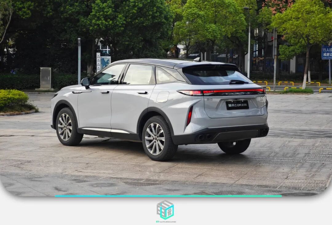 Upgraded Electric Range and Excellent Driving Performance: Test Drive Experience of the Starway Yaoguang C-DM Global Version