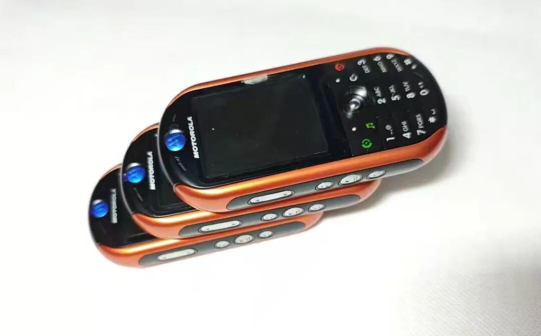 A Large Number of MOTO Music Phones Flooding the Market, Running Linux, Priced at 95 Yuan
