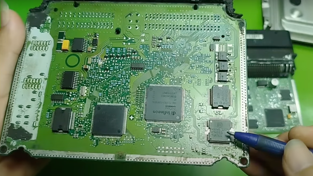 Dissecting the ECU of Kia and Hyundai: Understanding the Function of Each Chip