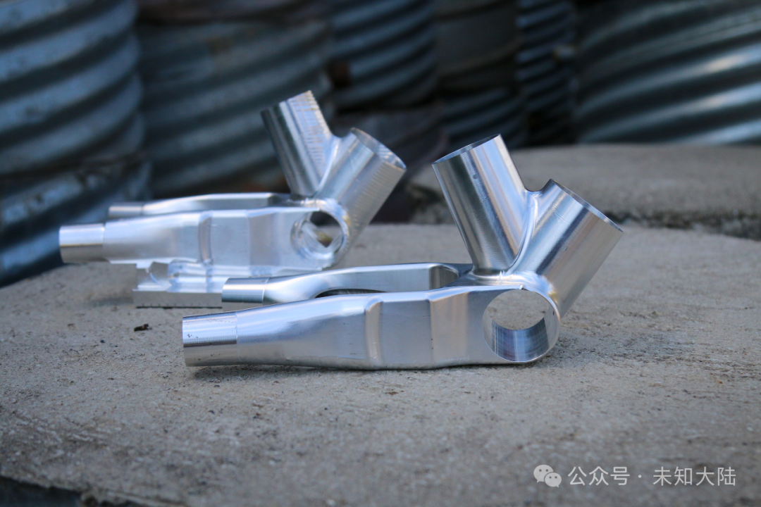 Wild 3D Printed Aluminum Alloy Off-Road Motorcycle Returns