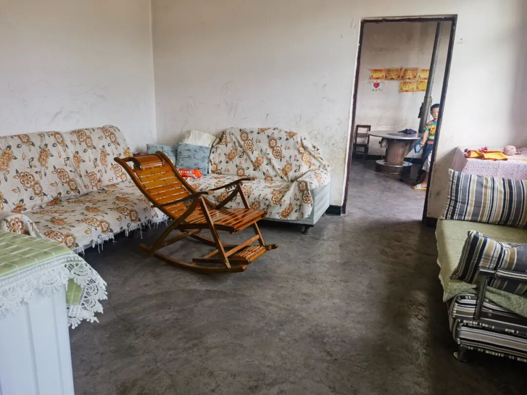Revitalizing Hot Spring Town: A Benchmark Household's Transformation through 'Two Cleanings, Two Modifications, and Two Governance'
