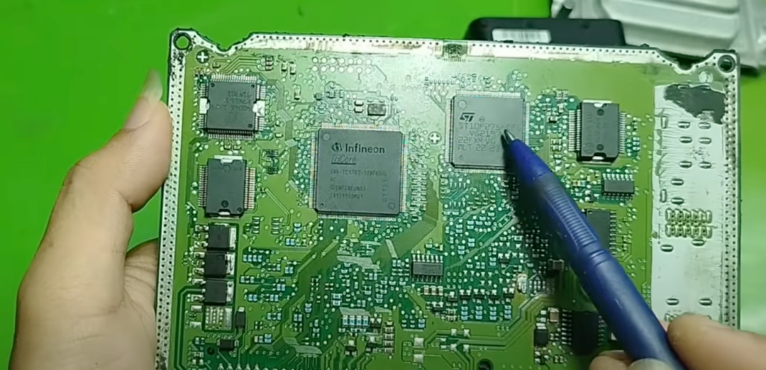 Dissecting the ECU of Kia and Hyundai: Understanding the Function of Each Chip
