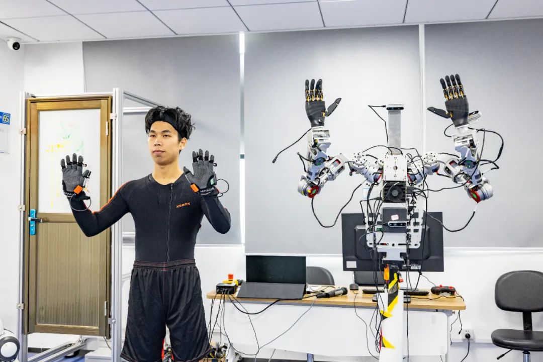 Surprising Beijing, Shanghai, Guangzhou, and Shenzhen, Hangzhou Builds China's Robot Mother Port