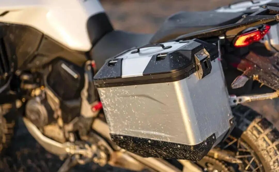 2022 Ducati Multistrada V4 S: Upgraded Electronic Suspension and Automatic Seat Height Adjustment