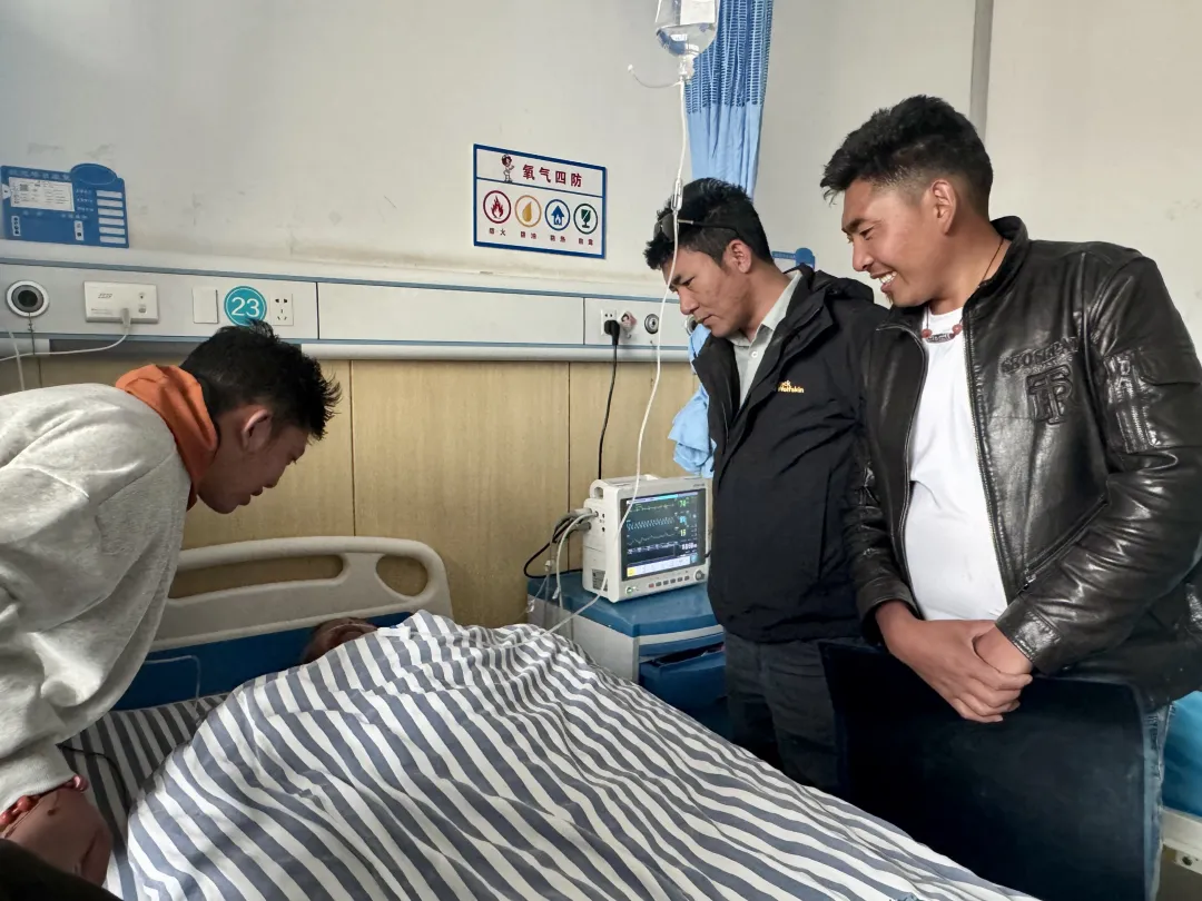 First in Tibet! Robot-Assisted Unicompartmental Knee Replacement Successfully Performed