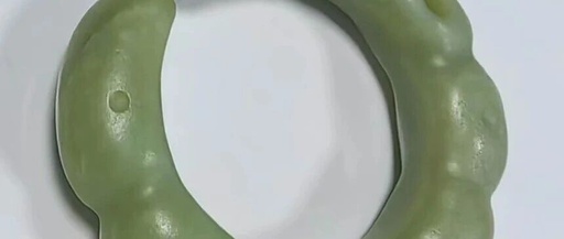 Appreciation: C-Shaped Silkworm