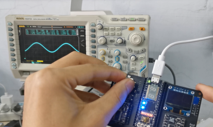One Device for Frequency Modulation and Amplitude Modulation: FPGA DDS Waveform Generator