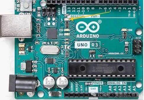 Differences in Onboard LED Drive Levels Between ESP8266 and ESP32