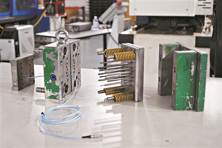 Media Focus: Entering the Ho Ying Tung Research Institute to Decode Capacitive Sensors and Explore Quality Upgrading in the Injection Molding Industry