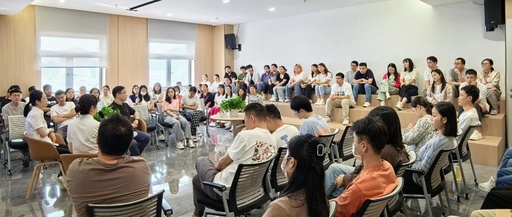 National Craftsmen Enter the China Electronics Technology Chip Institute for Chip Manufacturing Insights