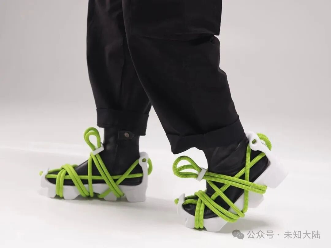 Designer Creates Modular Sports Shoes with 3D Printed Soles and Climbing Rope Laces