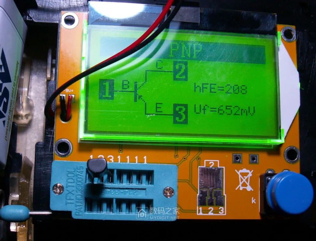 Disassembling a 50-Year-Old Panasonic Tape Recorder: Circuit Board Details Worth Seeing