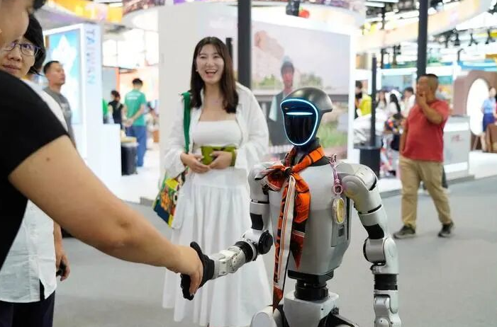 Humanoid Robots Assist China in Addressing Aging Population!