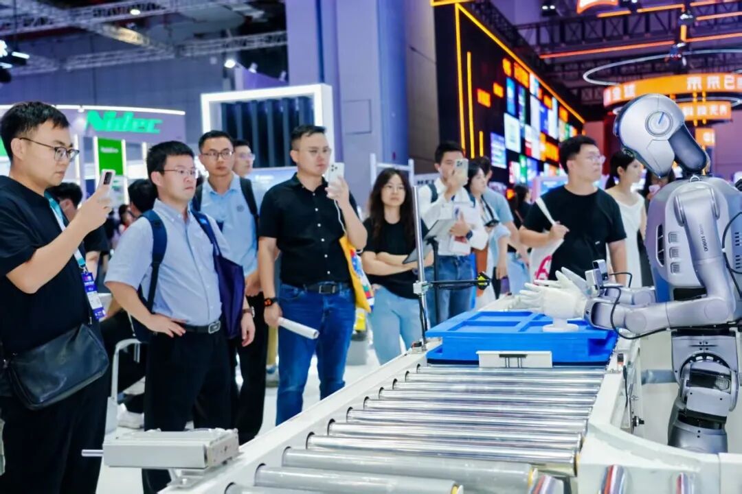 From Robotic Arms to Humanoid Robots: How Yujian Constructs a Leading Embodied Intelligence Infrastructure with a Multi-Modal Full-Stack Product Line