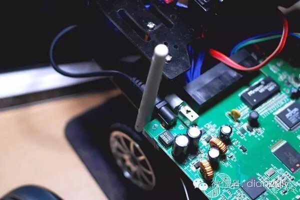 Engineer’s Story of DIY WiFi Robot Design
