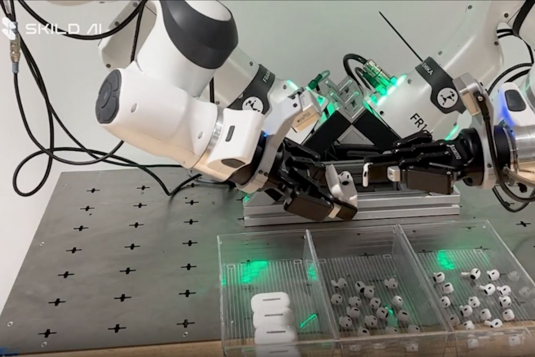 For the First Time! Robots Have a Shared Brain