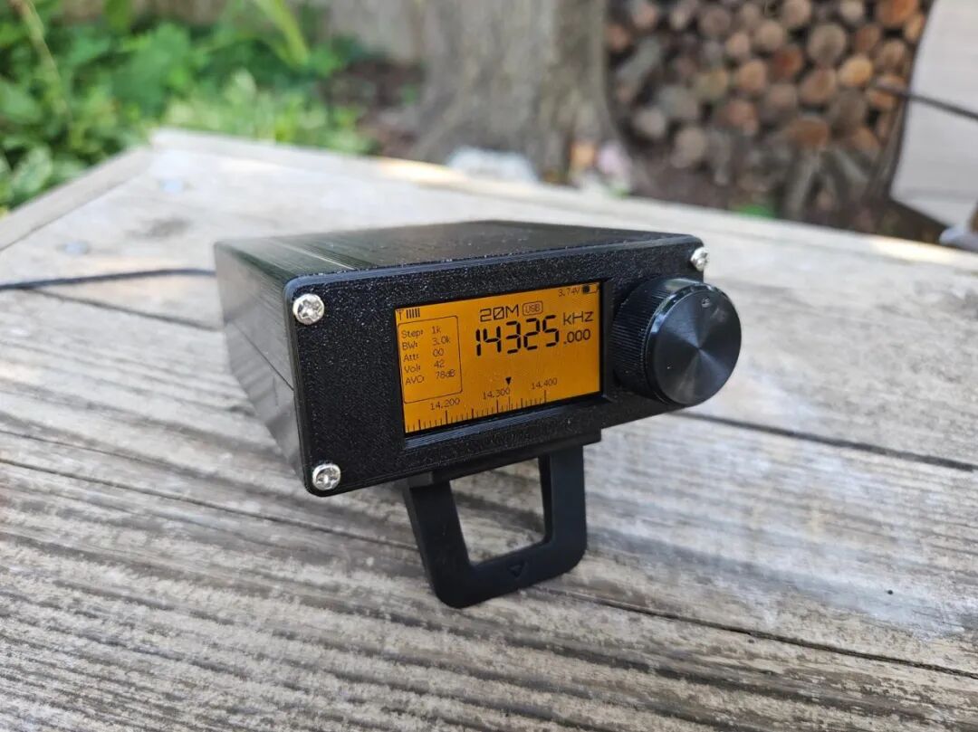 Optimizing the RF Front End of the SI4732 Chip Receiver, ESP32 Microcontroller, Display, Speaker, Audio System, and Battery