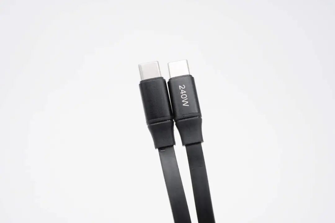 XINLEWEI 240W C-C Fast Charging Retractable Data Cable Review: Dual Retractable + High Power, Convenient Charging and Storage