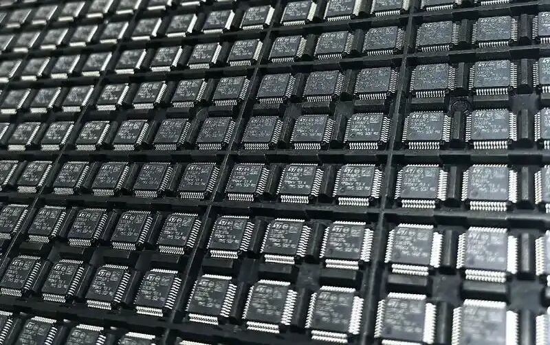 Which Position is More Abundant: Embedded MCU or Linux?
