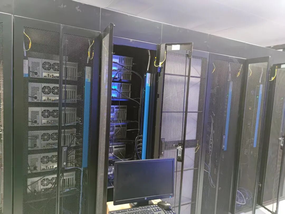 Building a Home Server for Under 3000 Yuan!