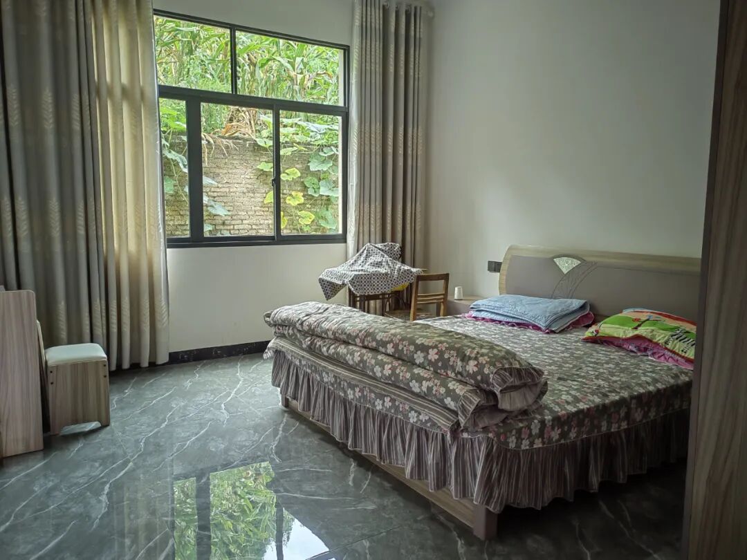 Revitalizing Hot Spring Town: A Benchmark Household's Transformation through 'Two Cleanings, Two Modifications, and Two Governance'