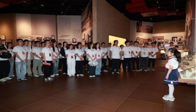 Northwestern Polytechnical University Computer College Students and Faculty Conduct Red Practice Education Activities in Yan'an