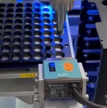 How Fixed Barcode Scanners Accurately Scan Small and Complex Barcodes on PCBs