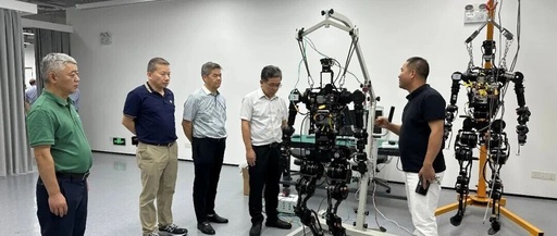 Visit to Cyborg Robotics Company by Wuhan University Shenzhen Alumni Association Low Altitude Economy Committee
