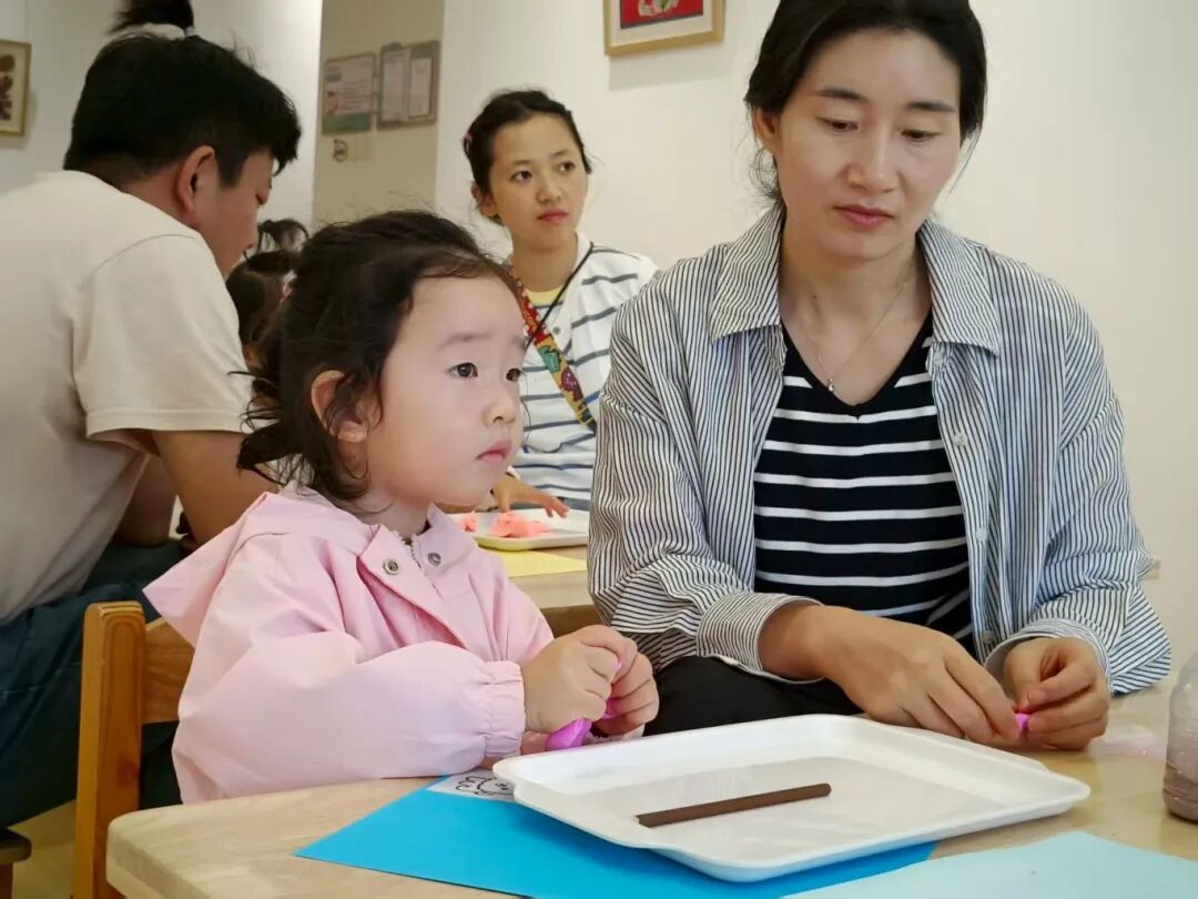 Creative Sand Art Activities at Linxia Community, Weiqu Street