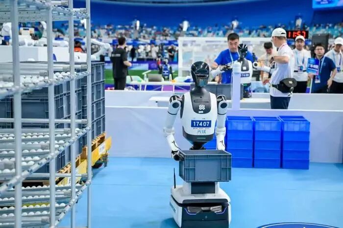 Interview with Tang Jian from Beijing Humanoid Robot Innovation Center: The Humanoid Robot Industry Must Be 'Fully Autonomous'