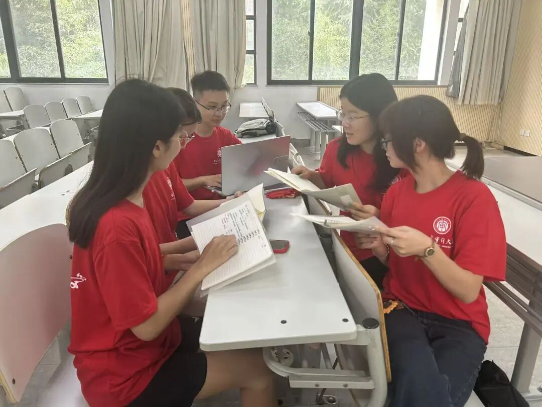 Social Practice | AI Education Robot Research Team: Empowering Education with Technology, AI Leading the Future