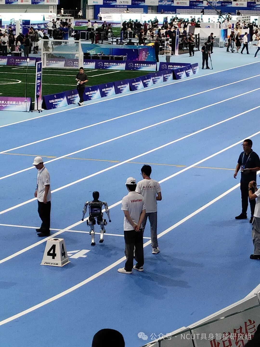 Northeast University of Technology's AI and Computer Science Team Participates in the World Humanoid Robot Games