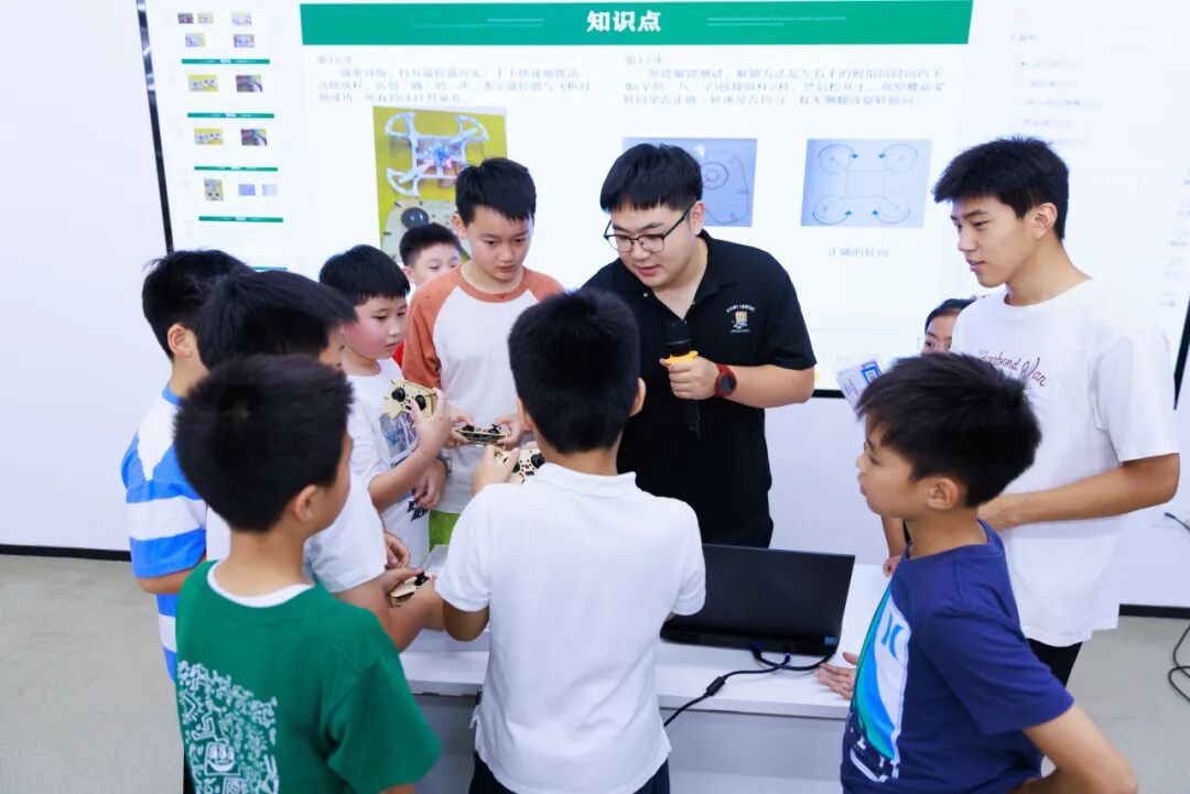 The Hardcore Challenge of Young Engineers! Xietu Youth Unlocks New Skills in DIY Drone Making, Illuminating Their Technological Dreams