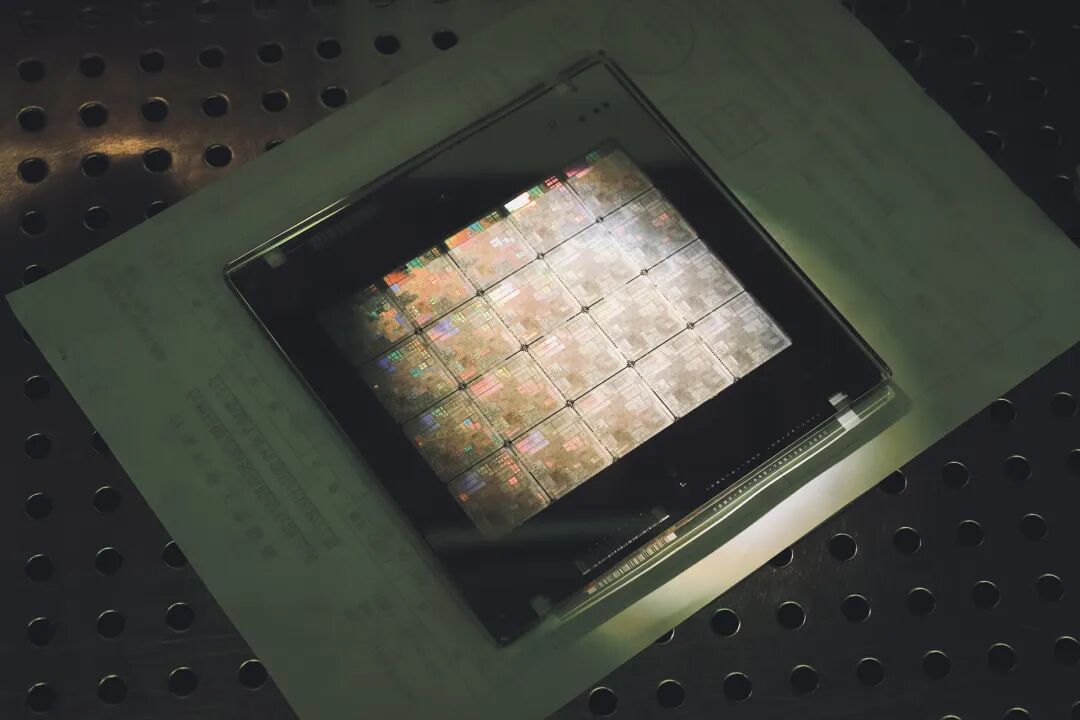 Trump Announces 100% Tariff on Imported Semiconductors, Apple and Tesla Secure Samsung's US Factory