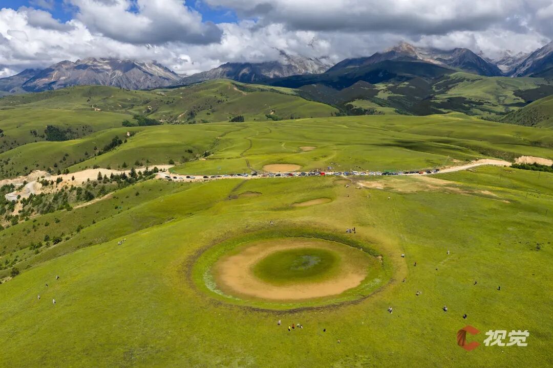 C Vision: A Glimpse of the Snow Mountain (50) | The Intertwining of Snow Mountain and Prairie Flower Sea - The Travel Guide to 'Little Switzerland' in Western Sichuan