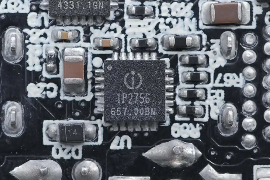 Nine Chip Companies Launch 31 AVS Fast Charging Protocol Chips for iPhone 17!