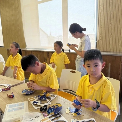 DIY Obstacle Avoidance Robot at the 'Little Farmer' Training Camp