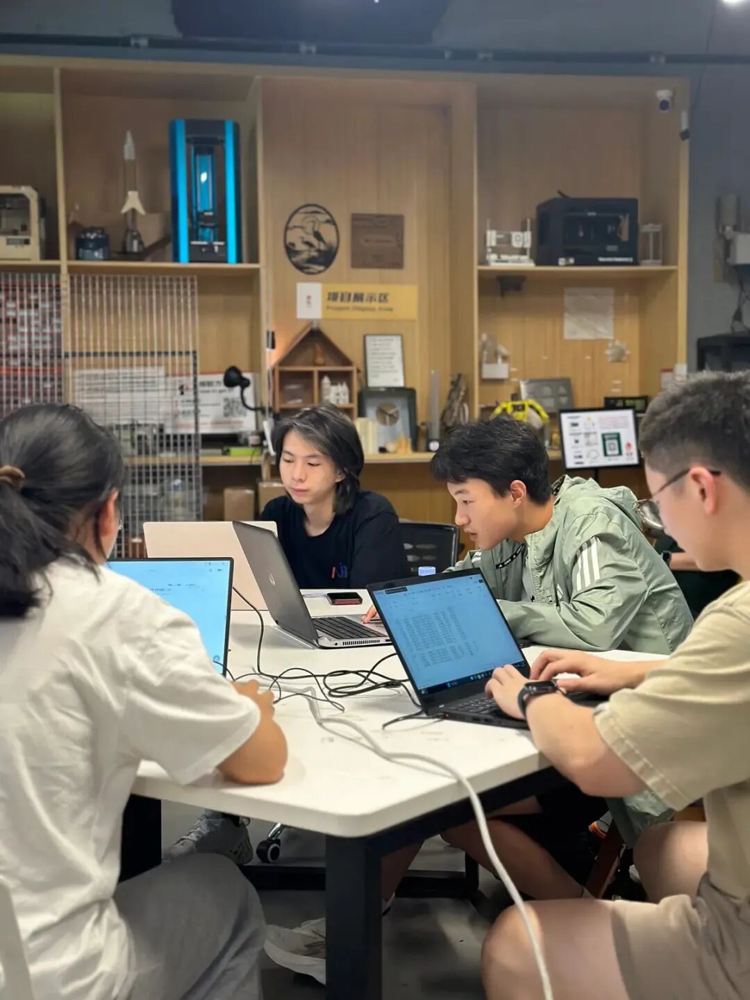 Successful Conclusion of the AIRS 2025 Youth AI Maker Summer Camp!
