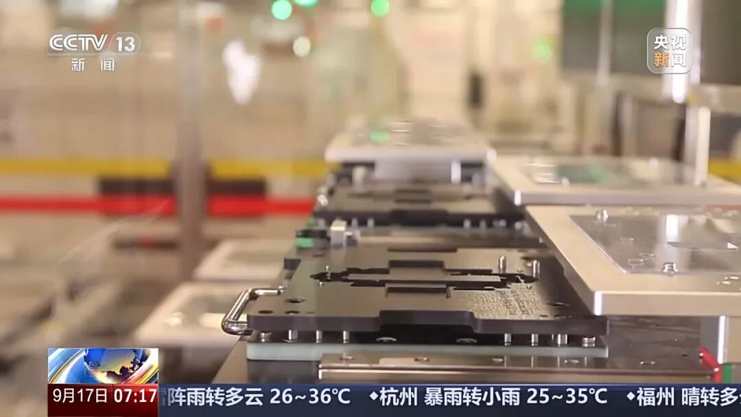 Collaborative Robots in Excavator Manufacturing: How Do They Work Together?