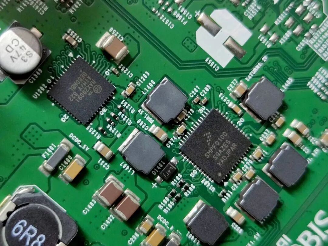 Modern IX35 In-Car Radio Based on NXP SAF7751 DSP Chip